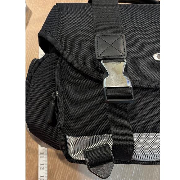 Canon 200DG Digital Camera Gadget Bag Black Shoulder Strap Padded - Picture 10 of 10